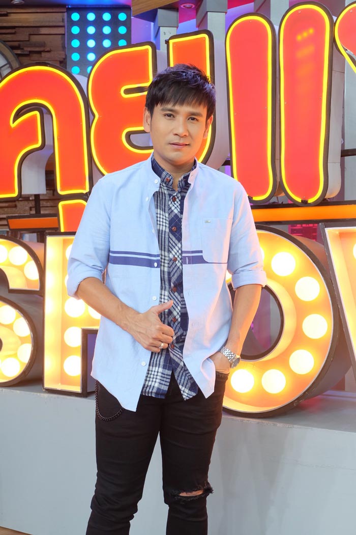 ไผ่ พงศกร