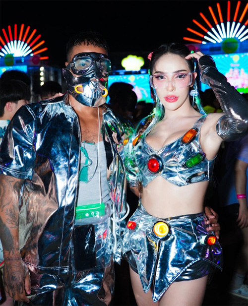 นัท นิสามณี วันเกิด เอแคลร์ จือปาก