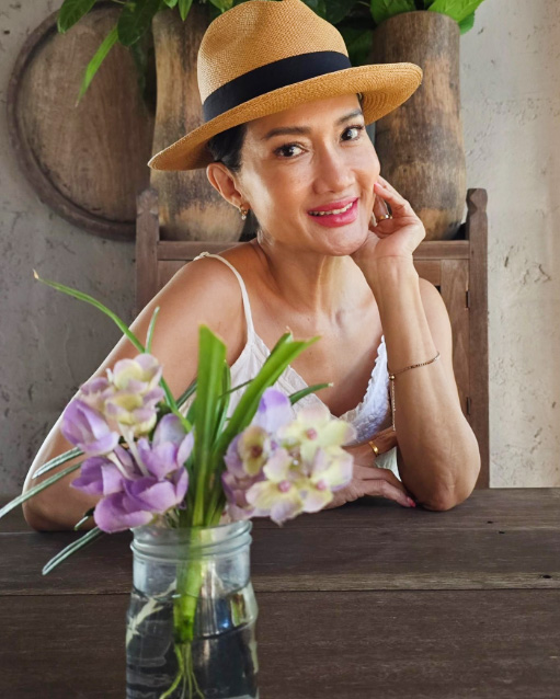 ดี้ ชนานา ดาราหญิงไทย