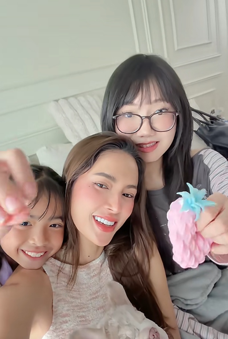 ลูกอุ้ม ลักขณา