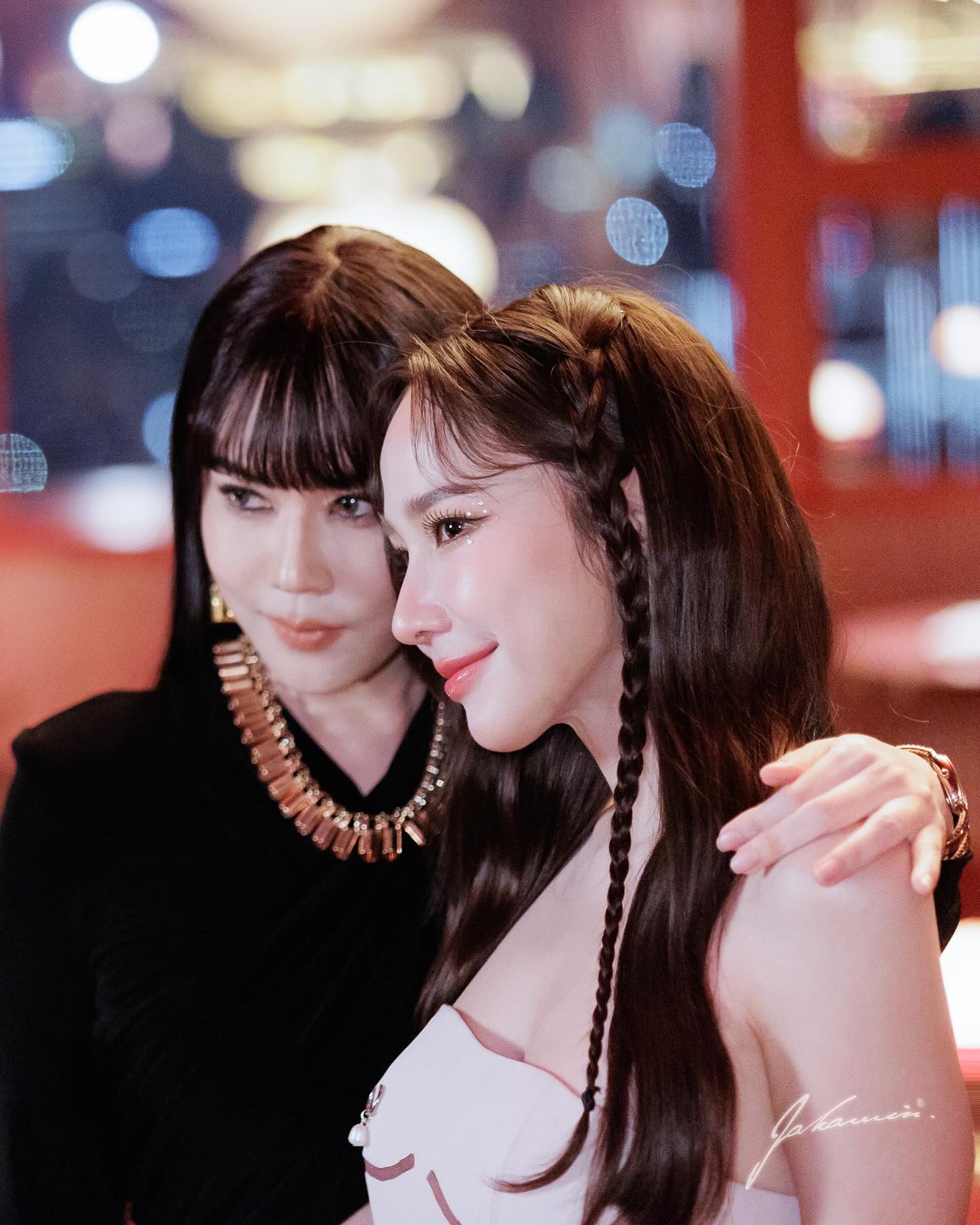 อั้ม พัชราภา เมย์ เฟื่องอารมย์