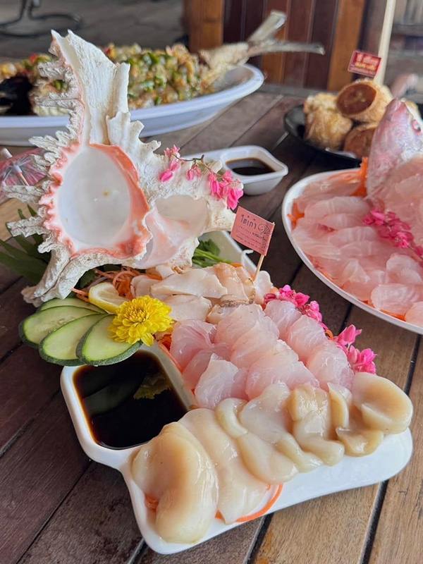 สุเมธ ซีฟู๊ด&ยำ  ชลบุรี