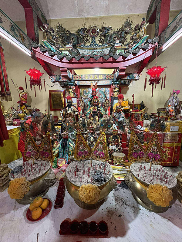 ศาลเจ้าพ่อกวนอู วัดญวนสะพานขาว