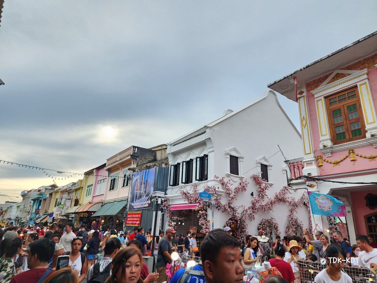 ถนนคนเดินภูเก็ตหลาดใหญ่
