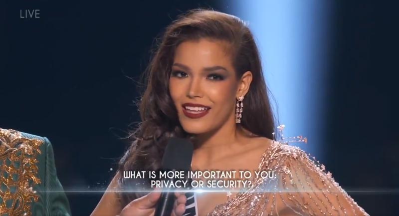 ฟ้าใส ปวีณสุดา