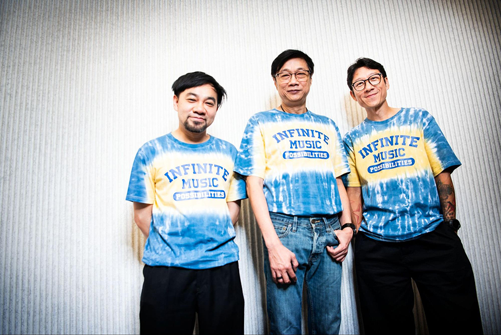 เสื้อ THE POWER BAND