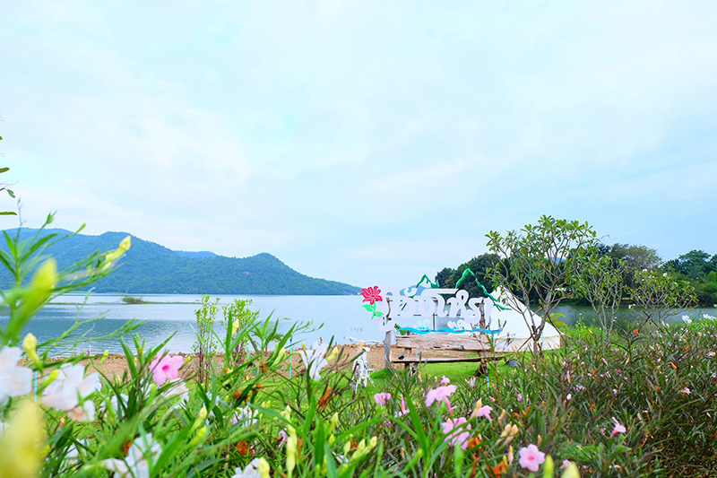 ลานกางเต็นท์สุพรรณบุรี