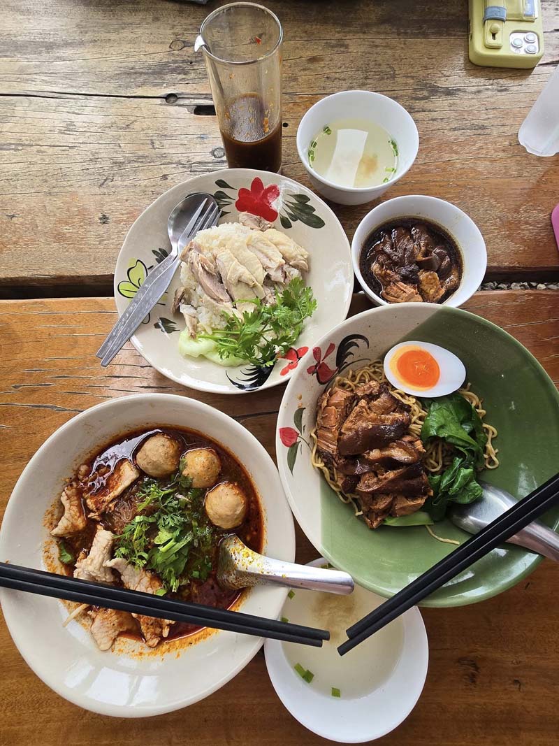 ร้านก๋วยเตี๋ยวโกฮอม จ.เชียงราย