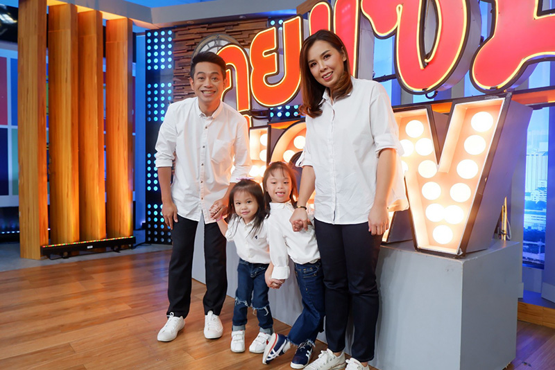  ศรีหลอด เชิญยิ้ม 