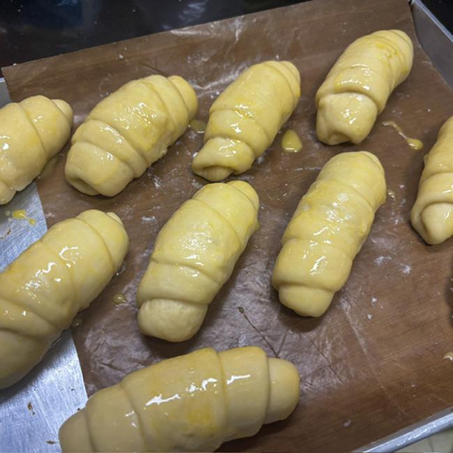 สูตรขนมปังเกลือแครกเกอร์ หรือ Craquelin Shio Pan เมนูขนมปัง ขนมปังเกลือ ชิโอะปัง สูตรขนม