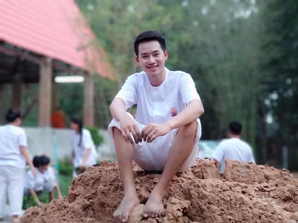 ครูหนุ่ม