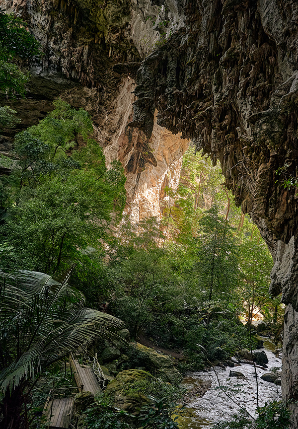 ถ้ำธารลอด กาญจนบุรี