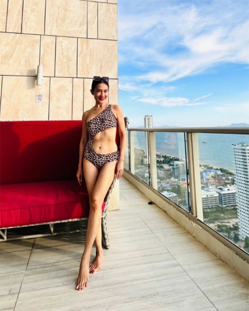 ดี้ ชนานา ดาราหญิงไทย