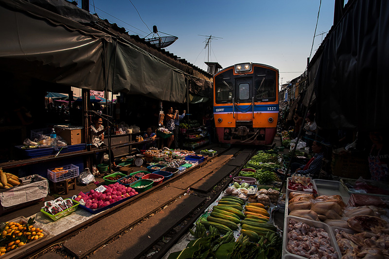 นั่งรถไฟเที่ยว