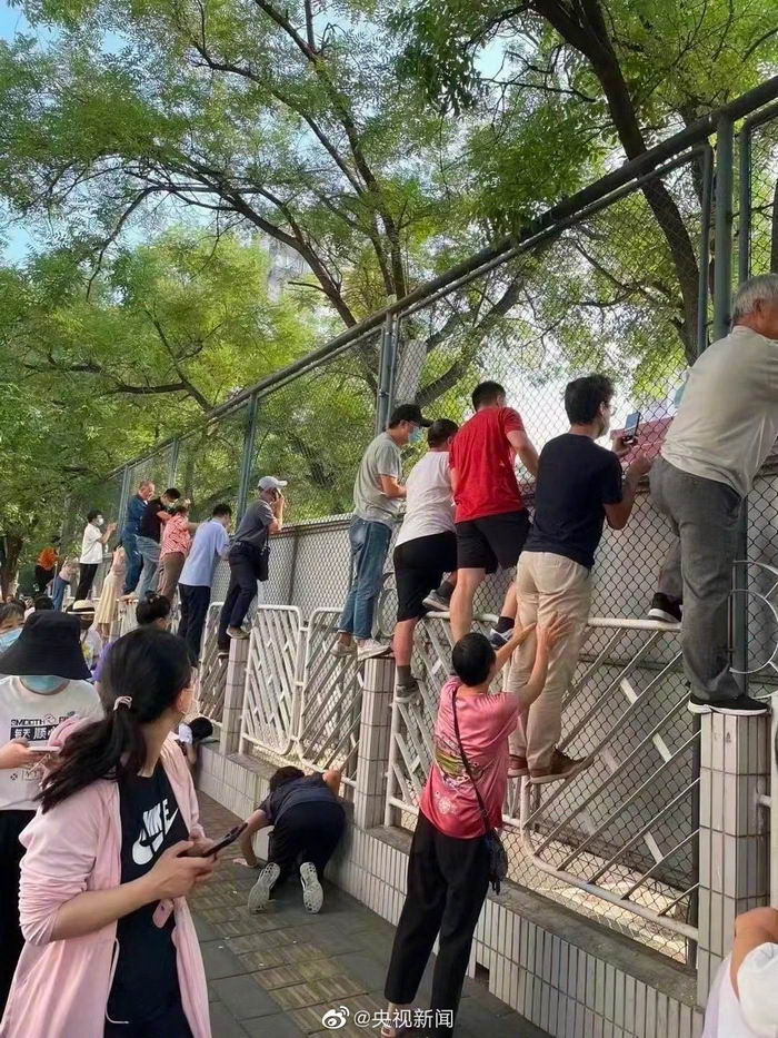 ลูกไปโรงเรียนวันแรก