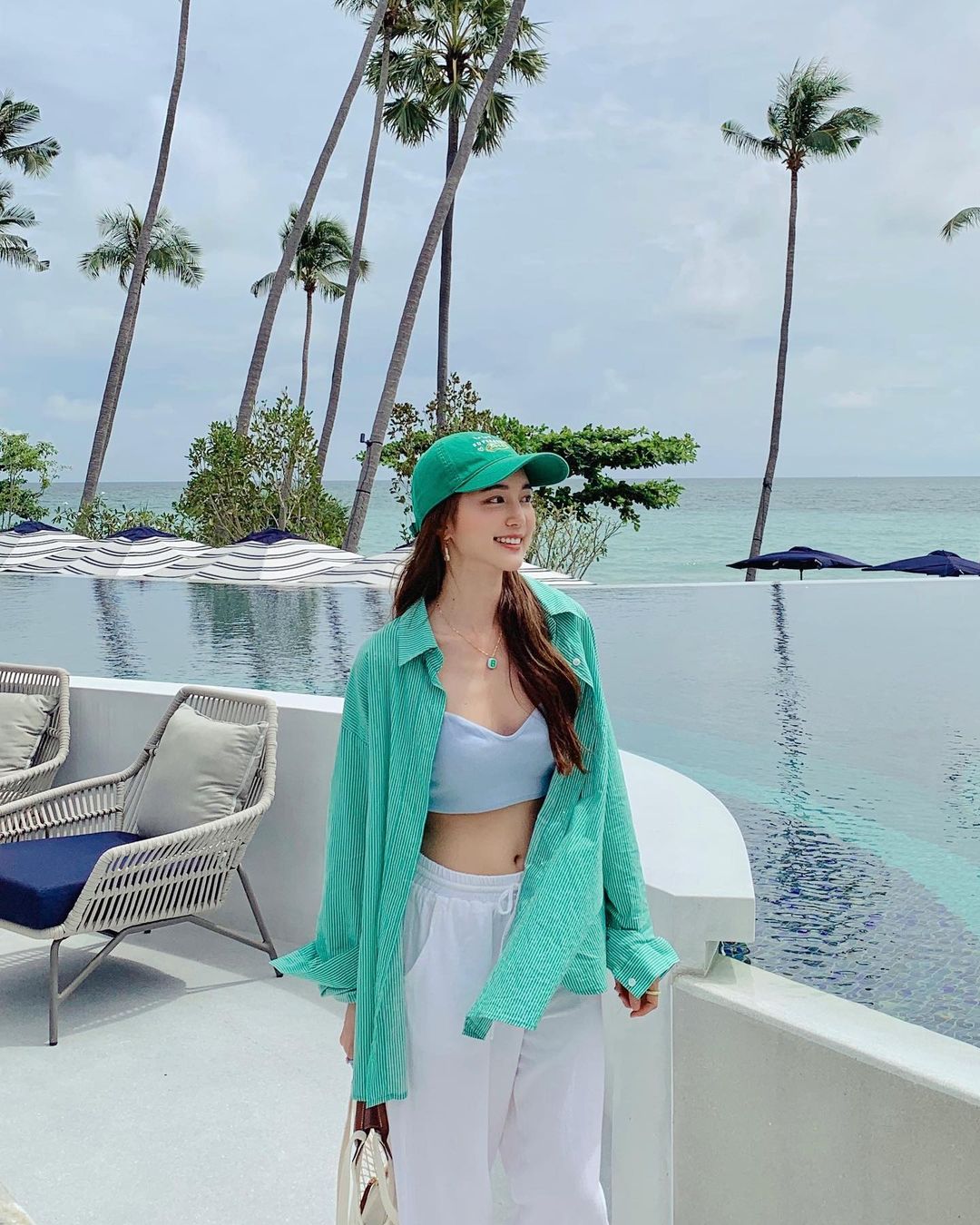 บัว นลินทิพย์