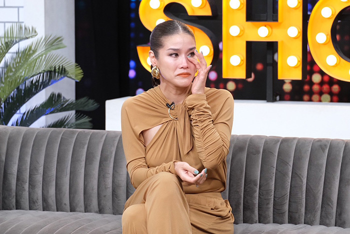 กบ พิมลรัตน์ ร่ำไห้ เลิกสามีหลังแต่งงาน 9 ปี