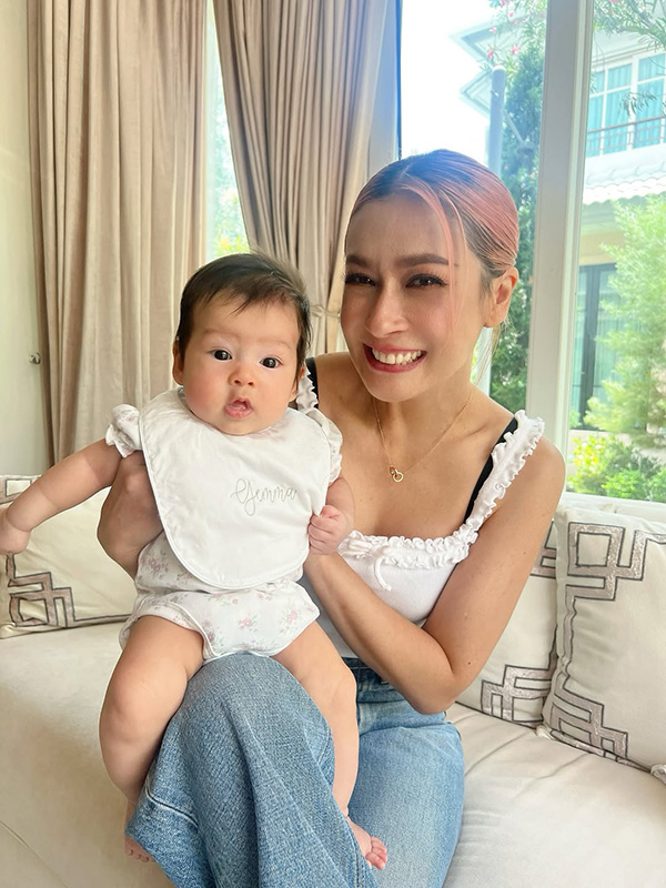 บ้านเอมี่ ตีท้ายครัว