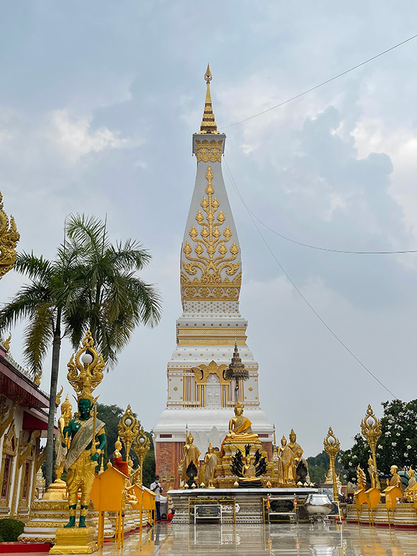 พระธาตุประจำวันเกิด