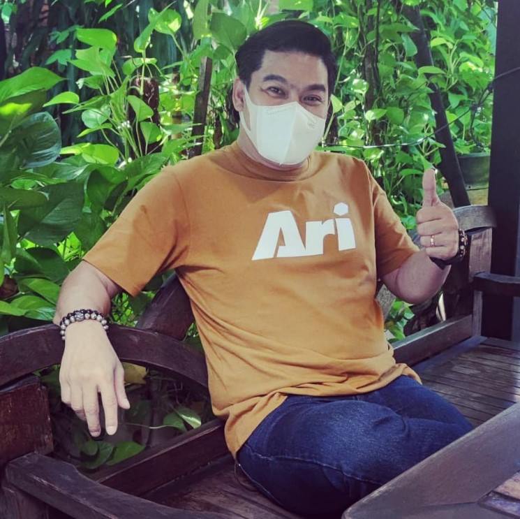 นุ้ย เชิญยิ้ม