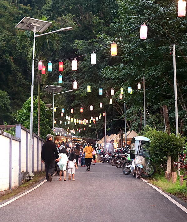 ถนนคนเดินหมู่บ้านสะปัน น่าน