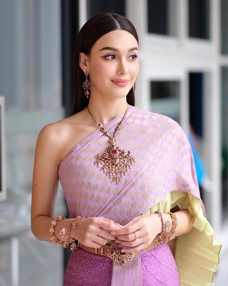 แจ็คกี้ ชาเคอลีน