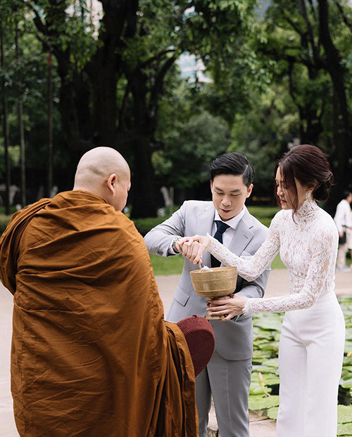 แพท วง Klear ชุดแต่งงาน