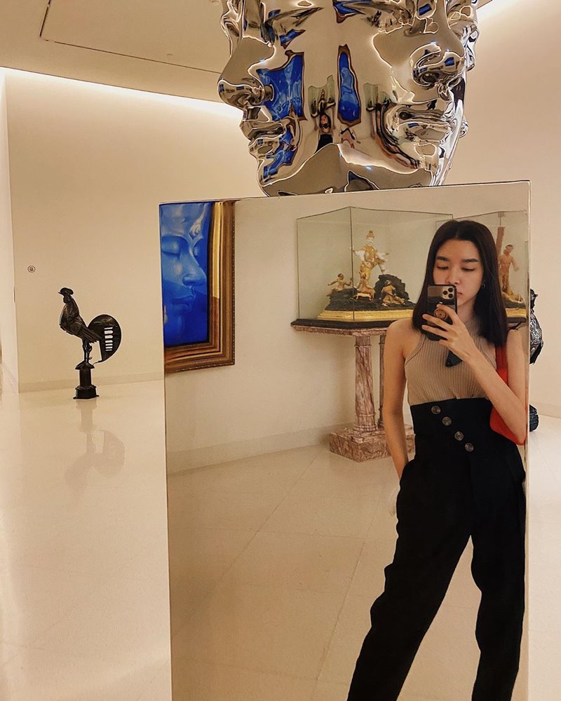 โม มนชนก