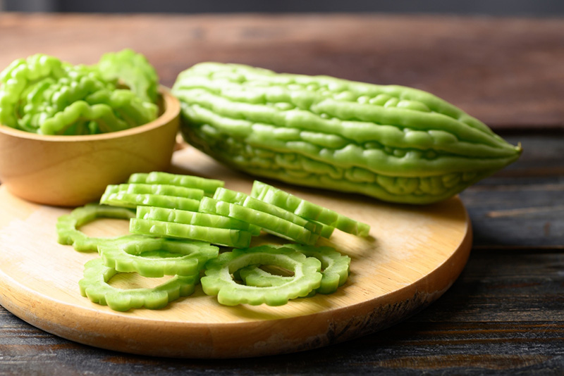 มะระผัดไข่