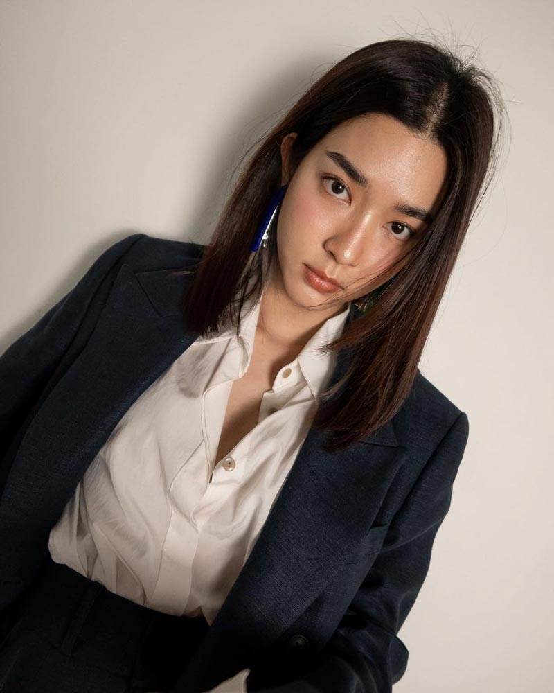 โม มนชนก