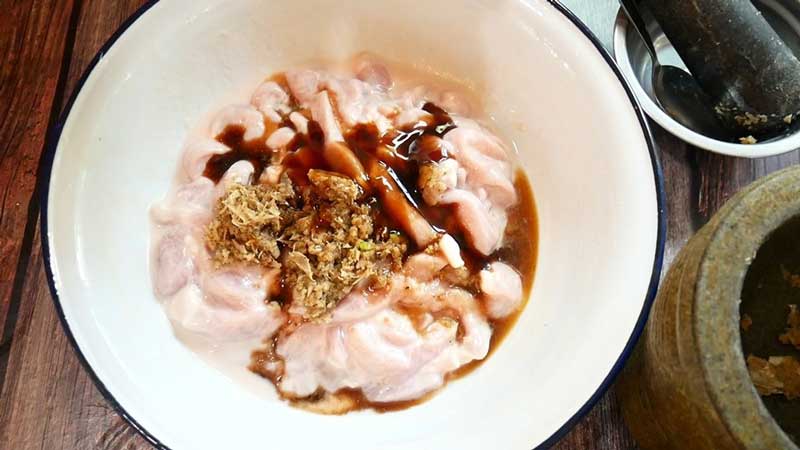 หมูทอดนมสด