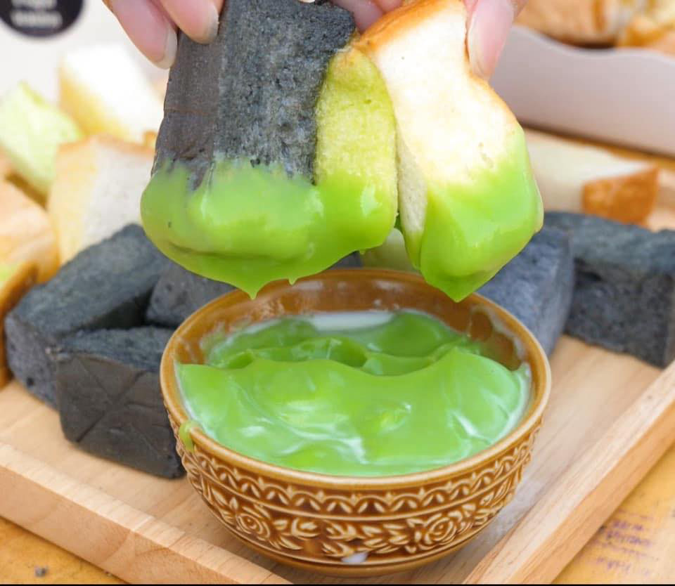 ร้านขนมปังสังขยา