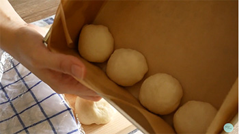 ขนมปังนมสด
