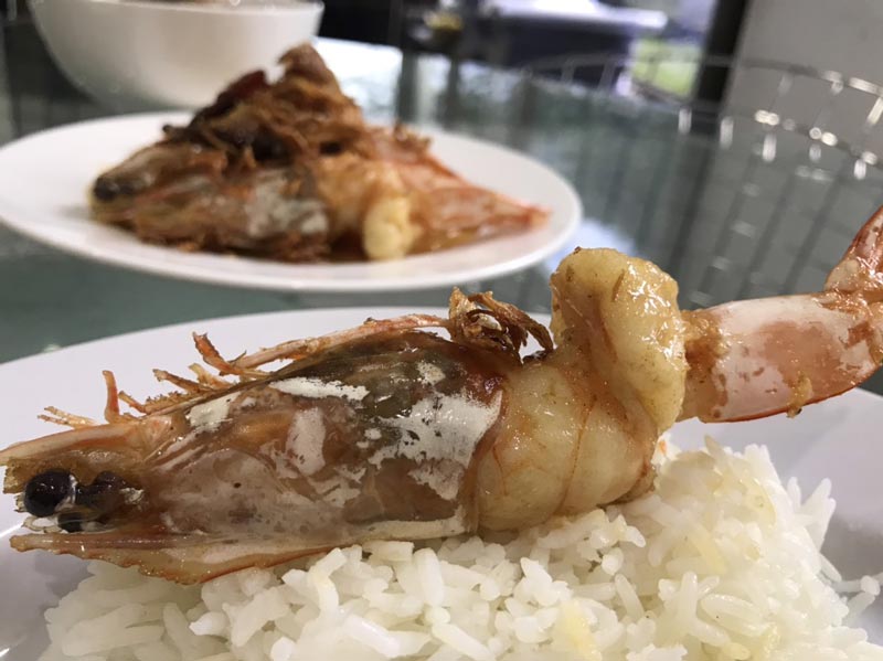 กุ้งราดซอสมะขาม