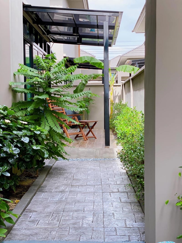 จัดสวนข้างบ้าน