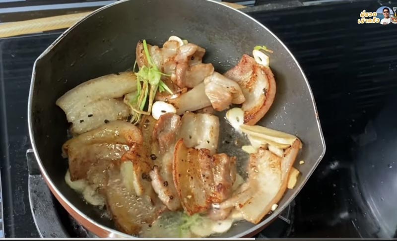 สามชั้นอบวุ้นเส้น
