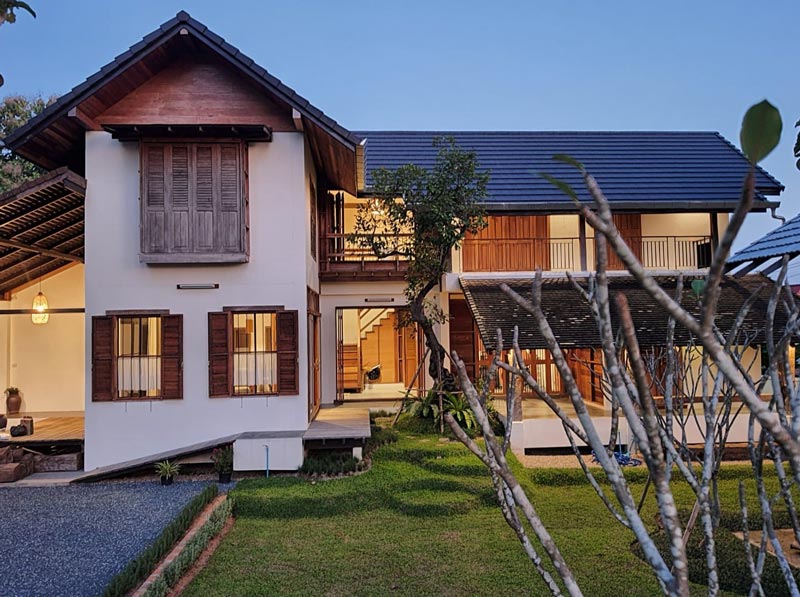 แบบบ้านไทยร่วมสมัย บ้านสองชั้นยกพื้นสูง