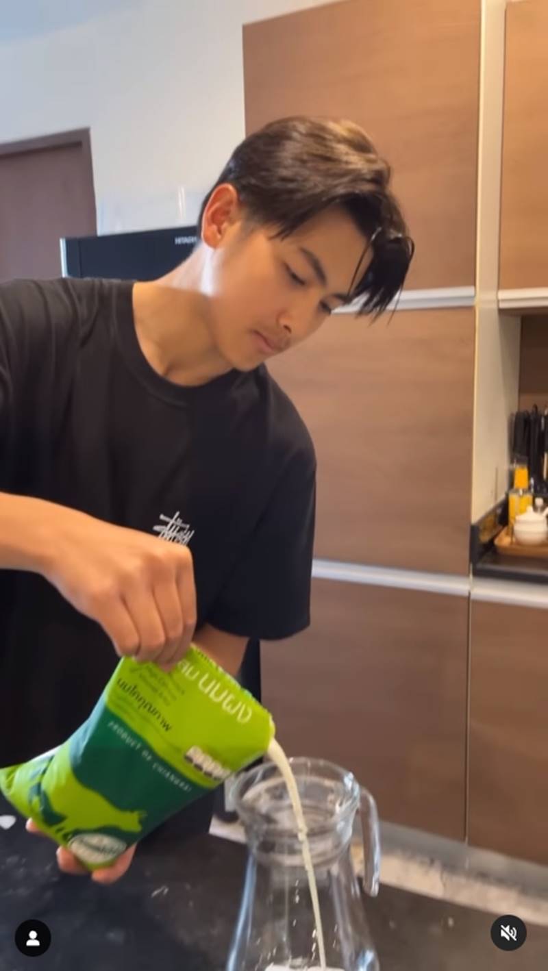 น้องแมค, สิริ กระจ่างเนตร, แหม่ม คัทลียา