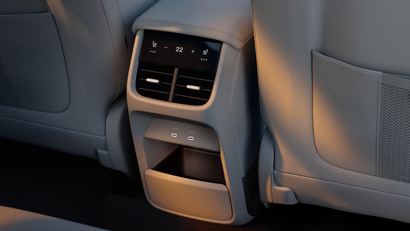 Volvo EX60 2026