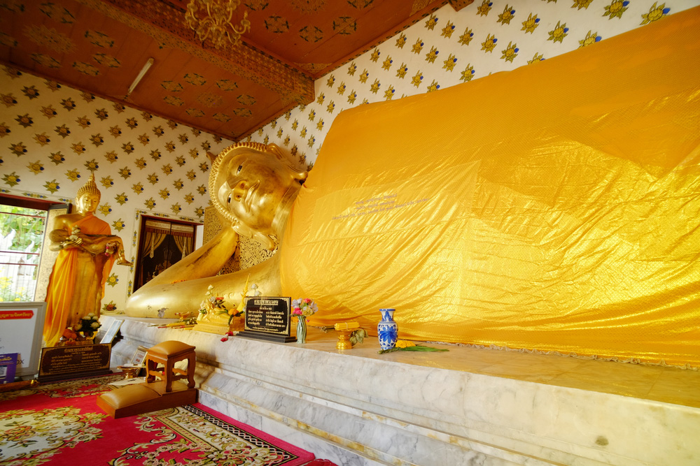ไหว้พระนอนอยุธยา วัดเสนาสนารามราชวรวิหาร