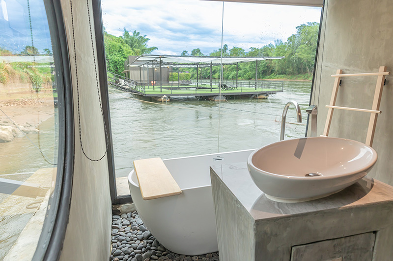 The Tryst River Kwai ที่พักกาญจนบุรีริมน้ำ