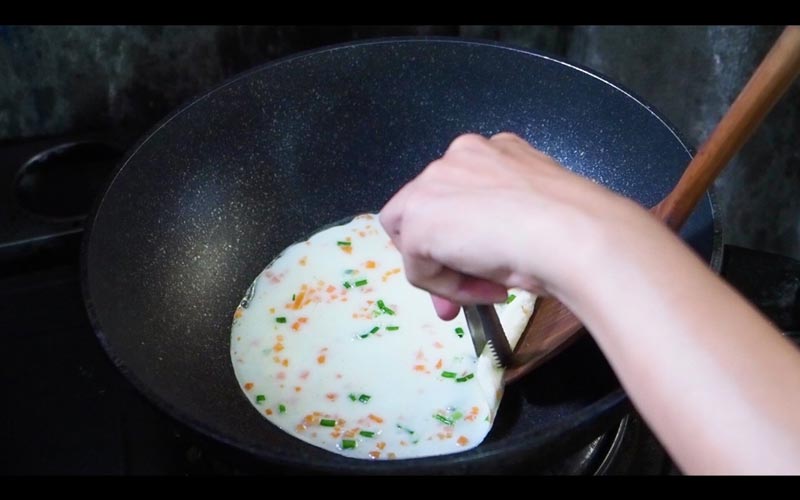 ไข่ขาวม้วน