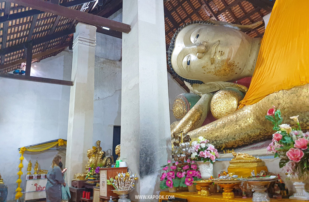 พระนอน วัดสามวิหาร