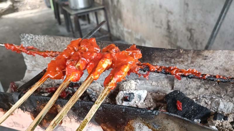 ไก่ย่างทรงเครื่องกะส้า พังงา