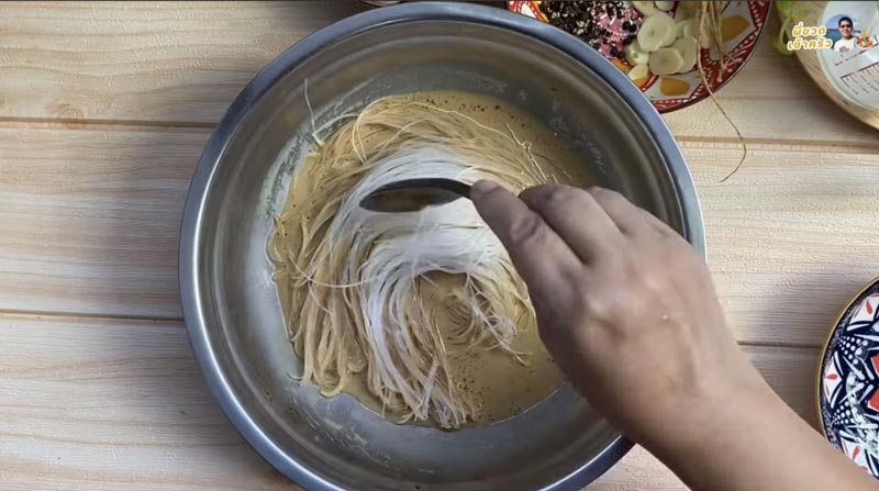 สามชั้นอบวุ้นเส้น