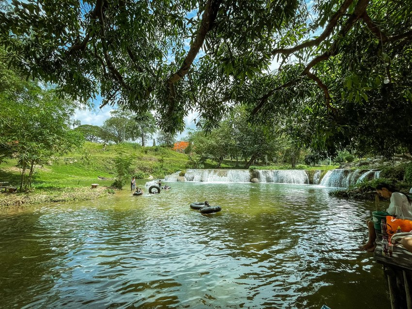 น้ำตกแก่งหรุ ที่เที่ยวสระบุรี