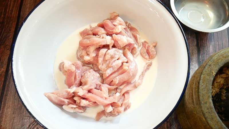 หมูทอดนมสด