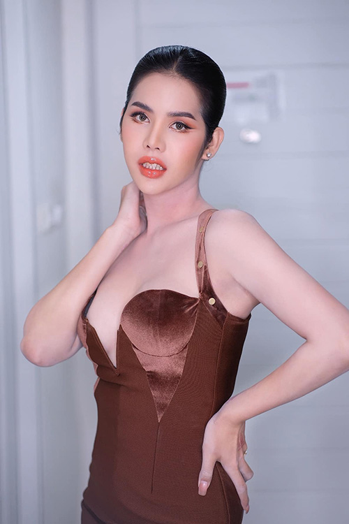 นารา เครปกะเทย