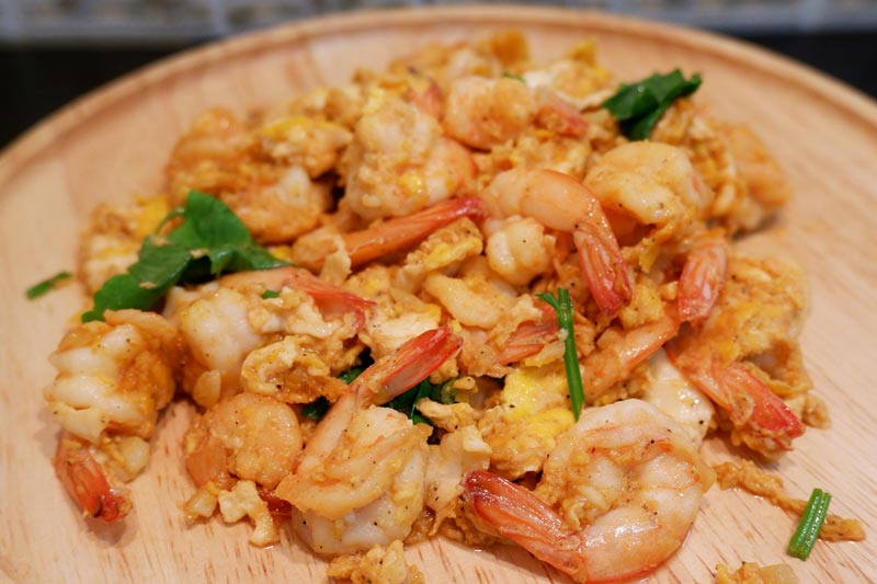ข้าวไข่ขยี้กุ้ง