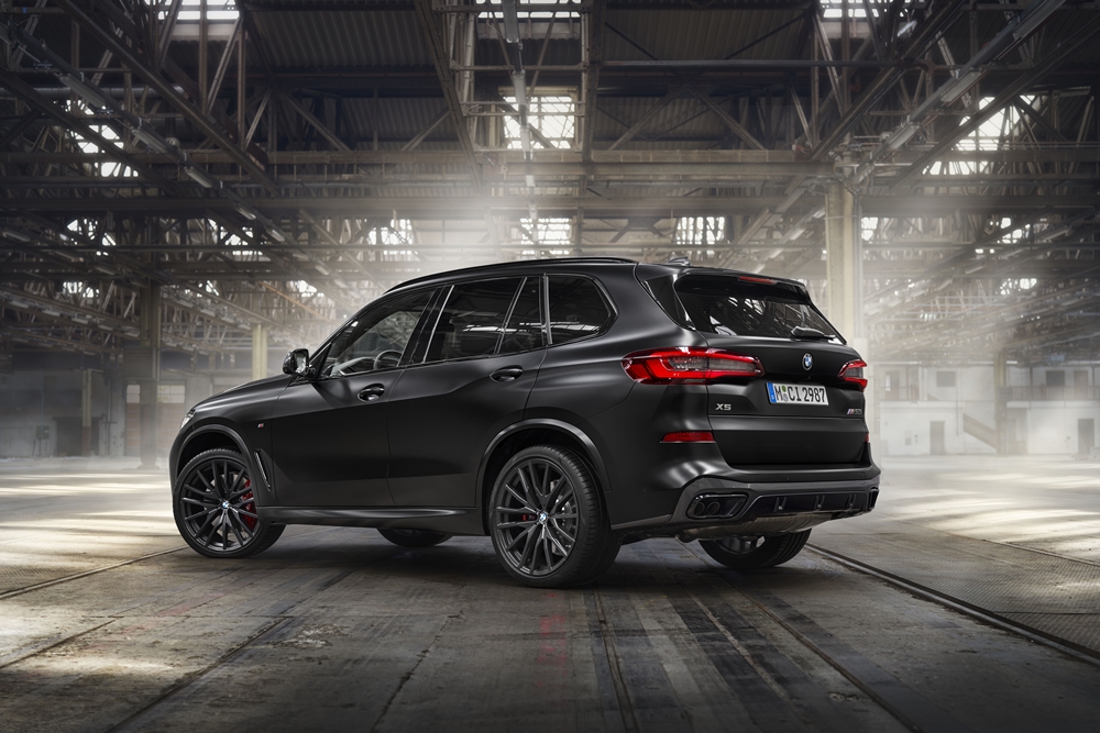 BMW X5 Black Vermilion 2022